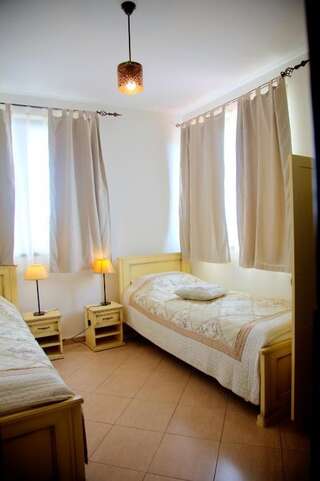 Гостевой дом Villa Bulgara Eco Мадара Двухместный номер с 1 кроватью или 2 отдельными кроватями-15